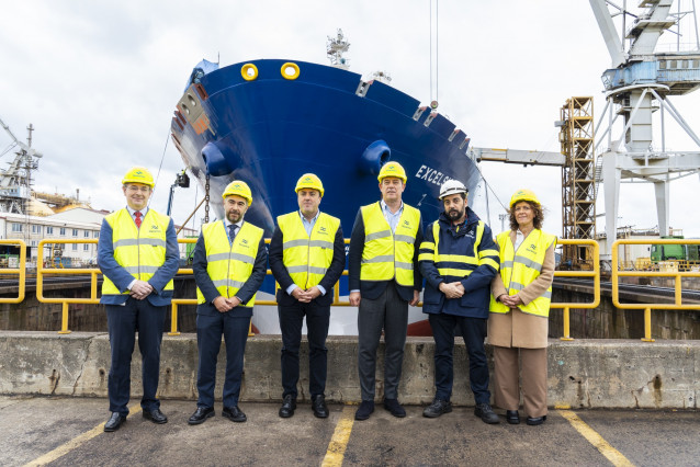 José Ramón Gómez Besteiro y Valentín González Formoso visitan Navantia Ferrol.