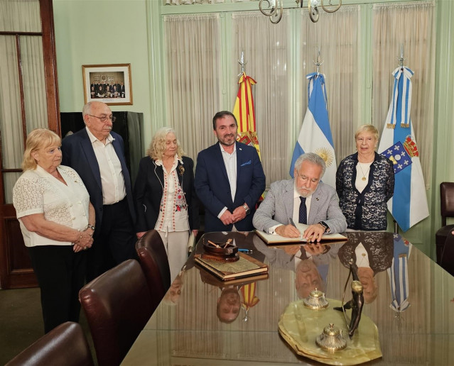 El presidente del Parlamento de Galicia, Miguel Ángel Santalices, en una de sus visitas institucionales en Buenos Aires.