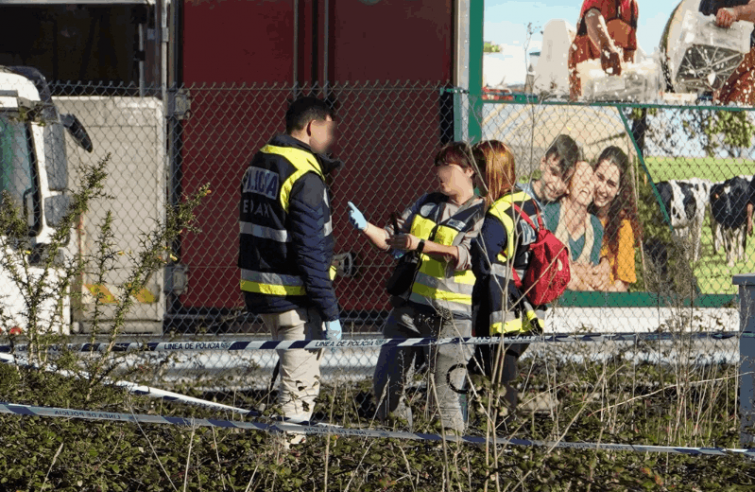 Vigilante de seguridad ayudó a salvar al Policía, dice el SUP, que disparó matando a un esquizofrénico en A Coruña