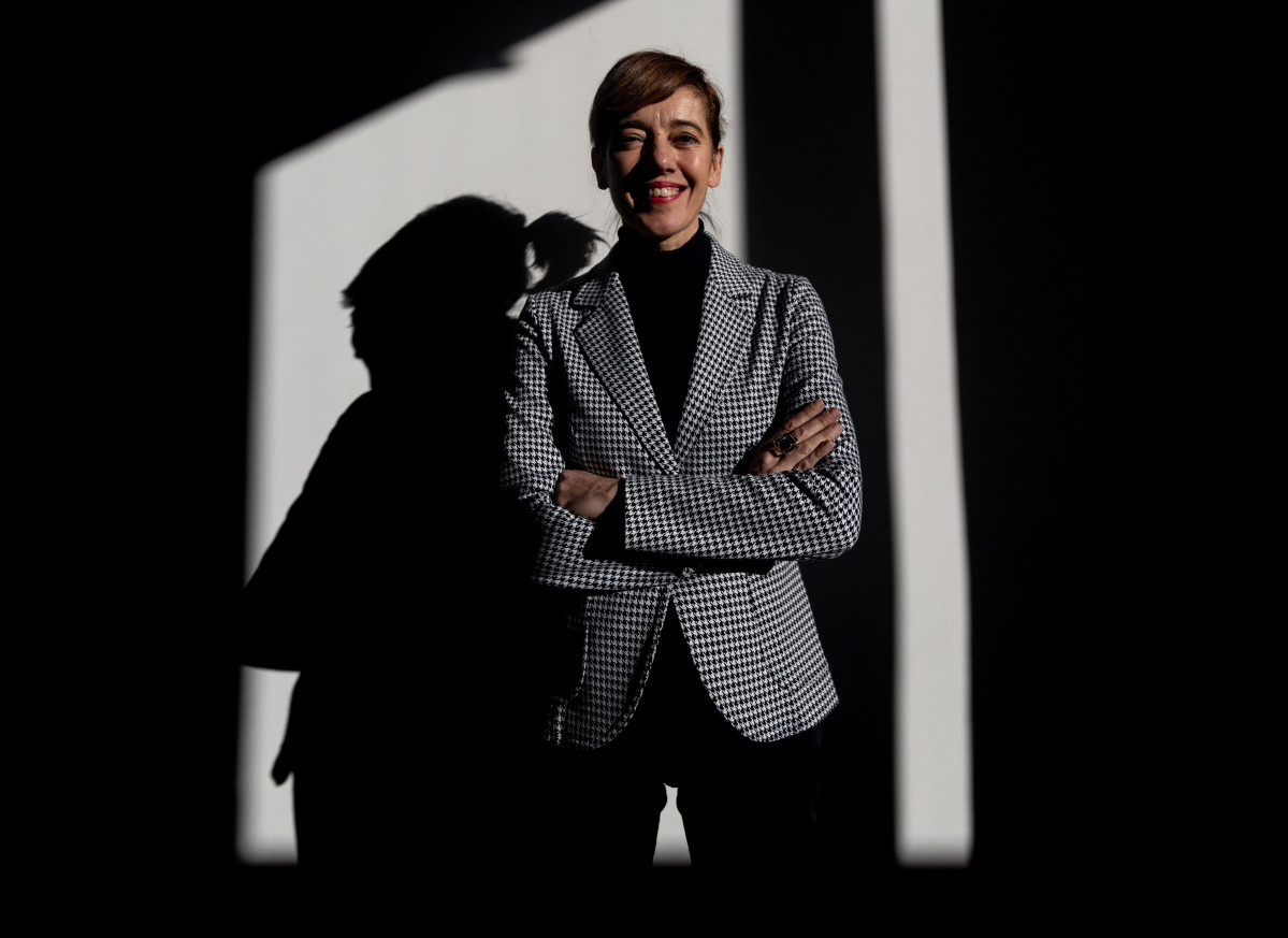 La portavoz de Sumar en el Congreso, Marta Lois, posa tras una entrevista para Europa Press, en el Congreso de los Diputados, a 21 de diciembre de 2023, en Madrid (España). Marta Lois fue una conceja