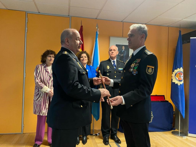 Toma de posesión del nuevo comisario de la Policía Nacional de Santiago, Felipe Guzmán.