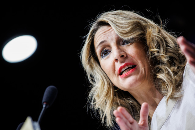 Archivo - La vicepresidenta segunda del Gobierno y ministra de Trabajo y Economía Social, Yolanda Díaz, en una rueda de prensa tras su reunión con CCOO y UGT, en la sede del Ministerio, a 9 de febrero de 2022, en Madrid.