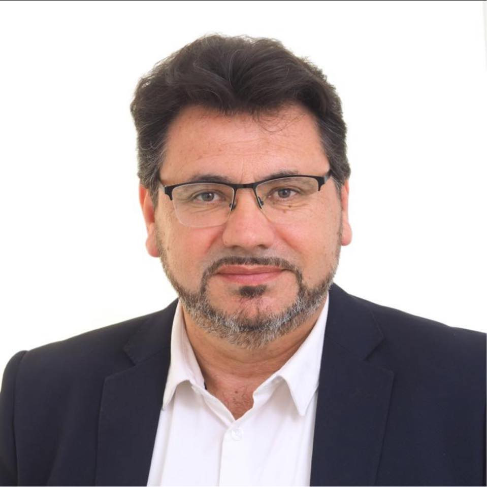 Carlos Vieites en una foto electoral de Vecinos de Meau00f1o en su Facebook