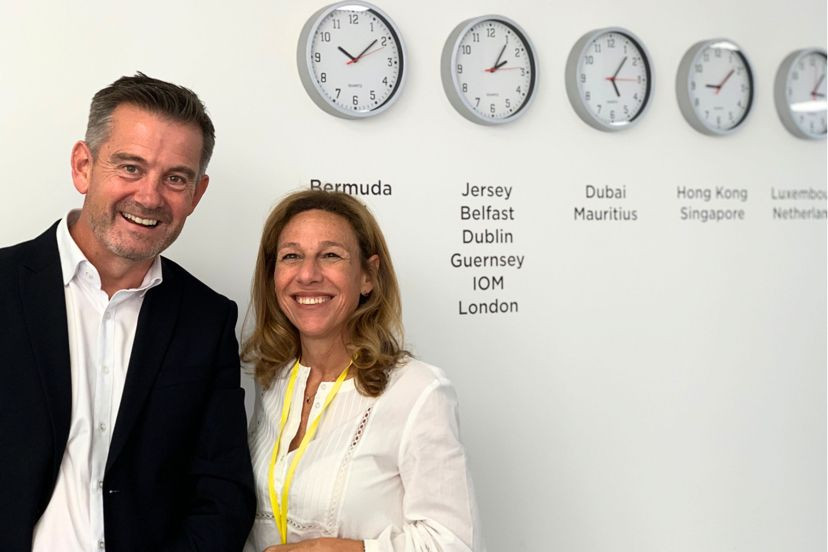 Chantal Free CEO de Ocorian en las oficinas de Jersey en un imagen de su Linkedin