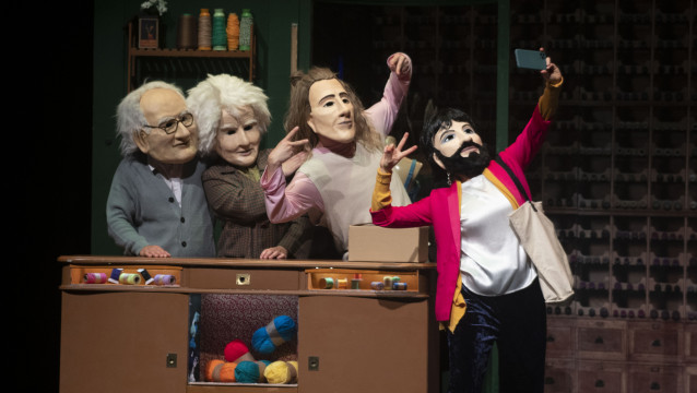 Archivo - Espectáculo 'Crisálida', de Caramuxo Teatro.