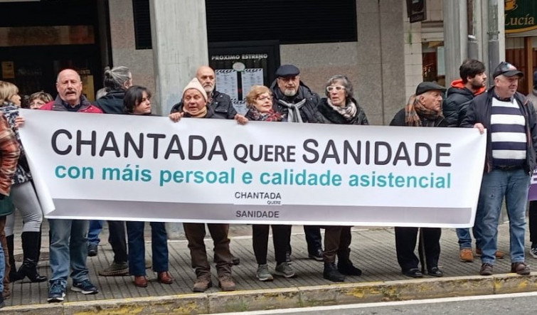 Manifestación contra la falta de médicos del SERGAS en Chantada y Carballedo