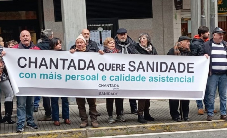Manifestación contra la falta de médicos del SERGAS en Chantada y Carballedo