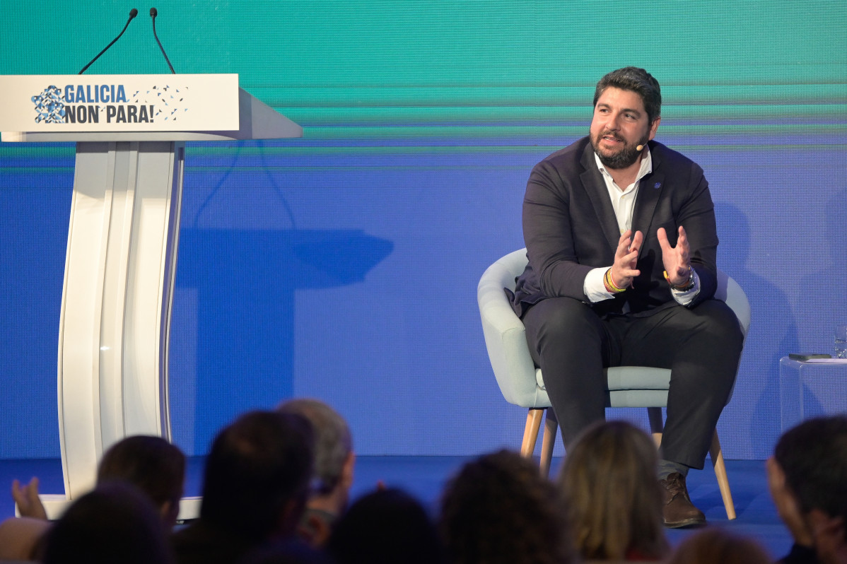 Archivo - El presidente de la Región de Murcia, Fernando López Miras, interviene durante un acto del Partido Popular, en Palexco, a 14 de enero de 2024, en A Coruña, Galicia (España). Durante el e