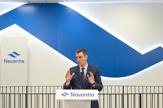 Archivo - El presidente del Gobierno, Pedro Sánchez, interviene durante su visita a las instalaciones del astillero de Navantia, a 24 de enero de 2024, en Ferrol, A Coruña, Galicia (España). Sánchez ha visitado Ferrol, en plena precampaña de las eleccione