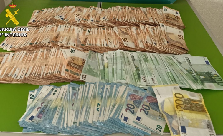 Detenido un vecino de Arteixo acusado de robar cerca de 90.000 euros en efectivo de una vivienda