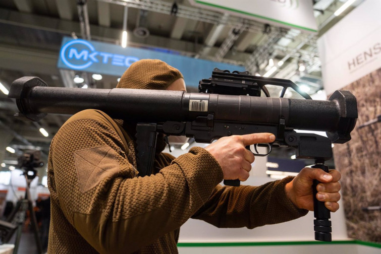 ¿Quién dejó un bazuca olvidado en un contenedor de Pontevedra?