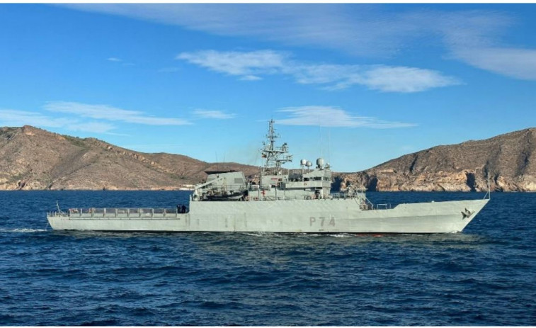 Marineros gallegos parten de Ferrol para sumarse a una misión de la OTAN a bordo del Atalaya
