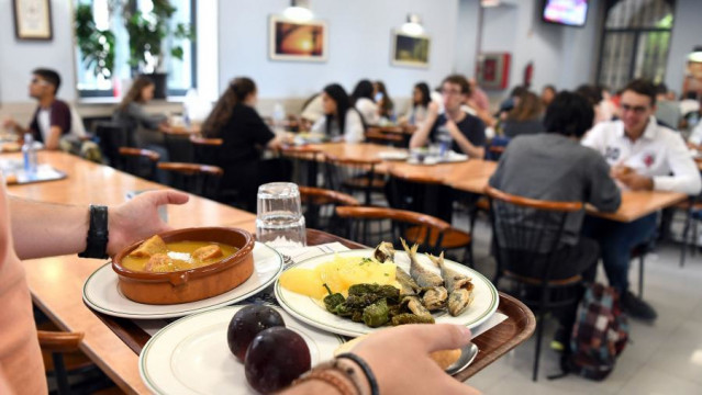 Menú de una cafetería de la USC