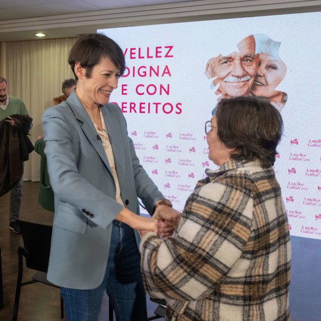 La candidata del BNG a la Xunta, Ana Pontón, propone un modelo público de atención a la vejez en el hogar