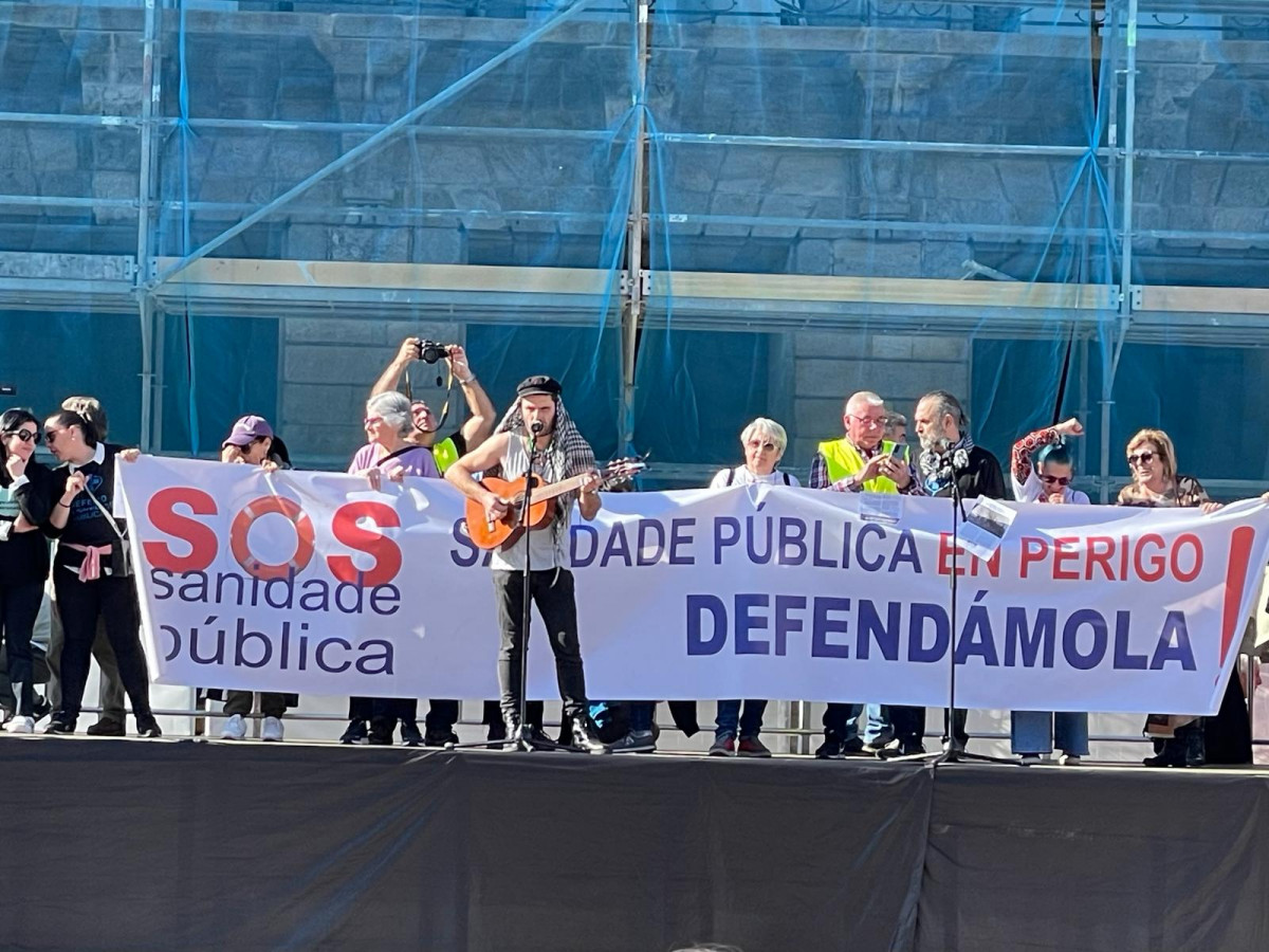 O Leo en la manifestación de SOS Sanidade Pública en Obradoiro