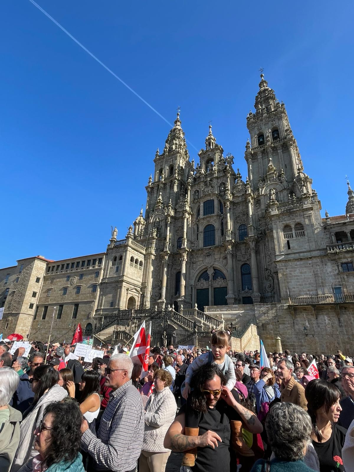 Ciudadanos en la manifestación de SOS Sanidade Pública en Obradoiro