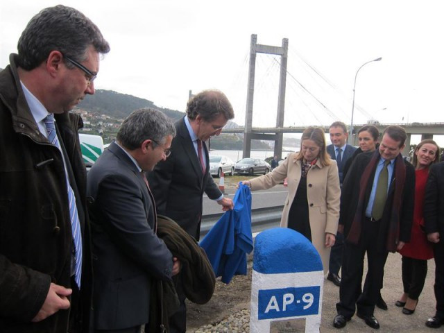 ​Ana Pastor non cree que o traspaso da AP-9 a Galicia depende dela