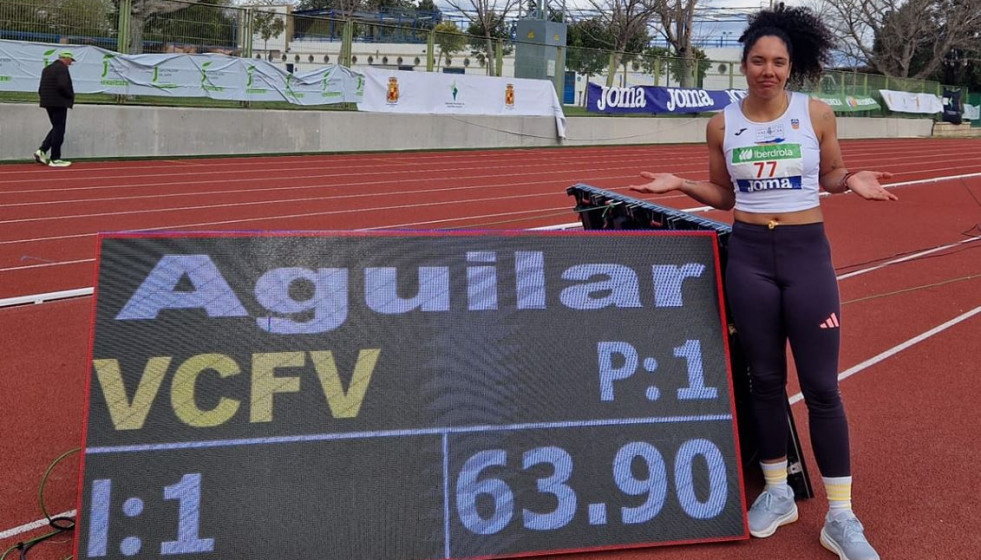 Yulenmis Aguilar con su marca en Jaen en una foto del Facebook de la Escuela de Lanzadores de A Coruña