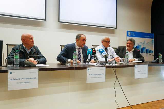 El conselleiro de Sanidade en funciones, Julio García Comesaña, en el acto de presentación del proyecto Innov4life, en el Hospital Álvaro Cunqueiro de Vigo, a 27 de febrero de 2024.