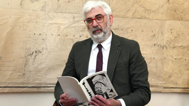 El catedrático Elias J. Feijó Torres, reelegido decano de Filoloxía en la USC