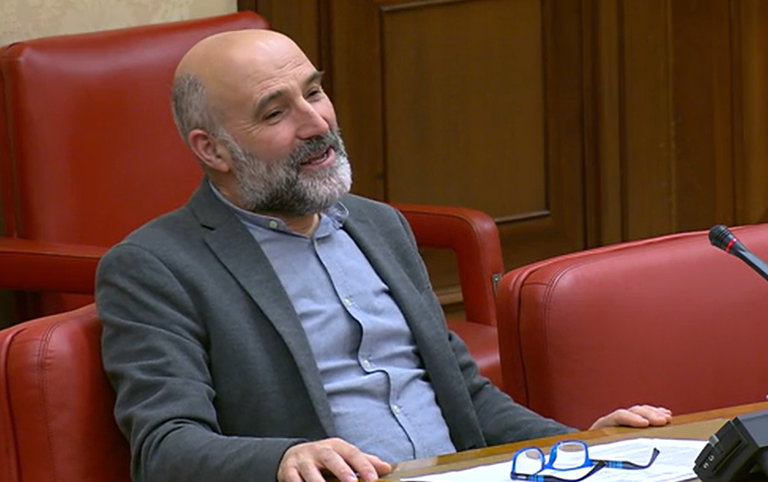 Nestor Rego durante la polu00e9mica Comisiu00f3n en el Congreso