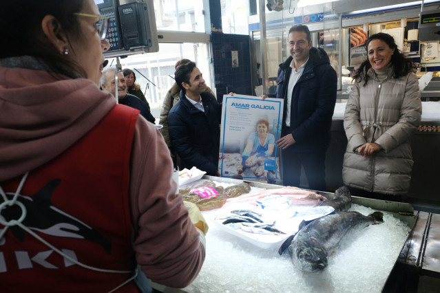 El conselleiro do Mar anima desde Ferrol a la ciudadanía a consumir pescados y mariscos de proximidad