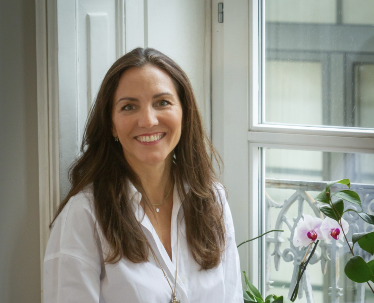 ‘El cielo de los imperfectos’, el debut literario de la coruñesa Belén Varela