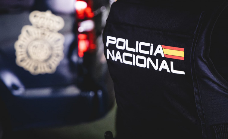 Una fiesta ilegal acaba con un conductor denunciado y varios identificados en Santiago