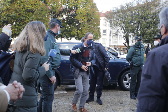 Archivo - El exnovio de Déborah Fernández Cervera, a su llegada a los juzgados en marzo 2022, para declarar como único investigado por la desaparición y muerte de la joven viguesa.