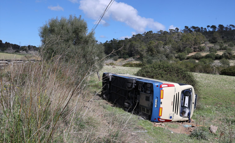 Accidente de autobús del Imserso con mayores gallegos en Baleares con docenas de heridos