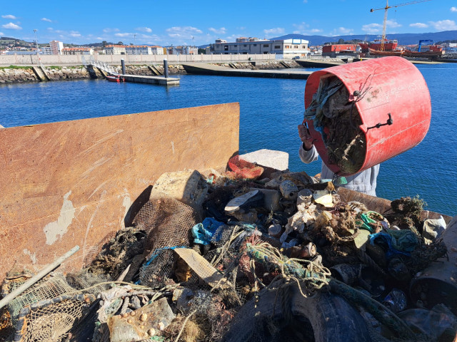 Basura recogida en Tragove, Cambados.