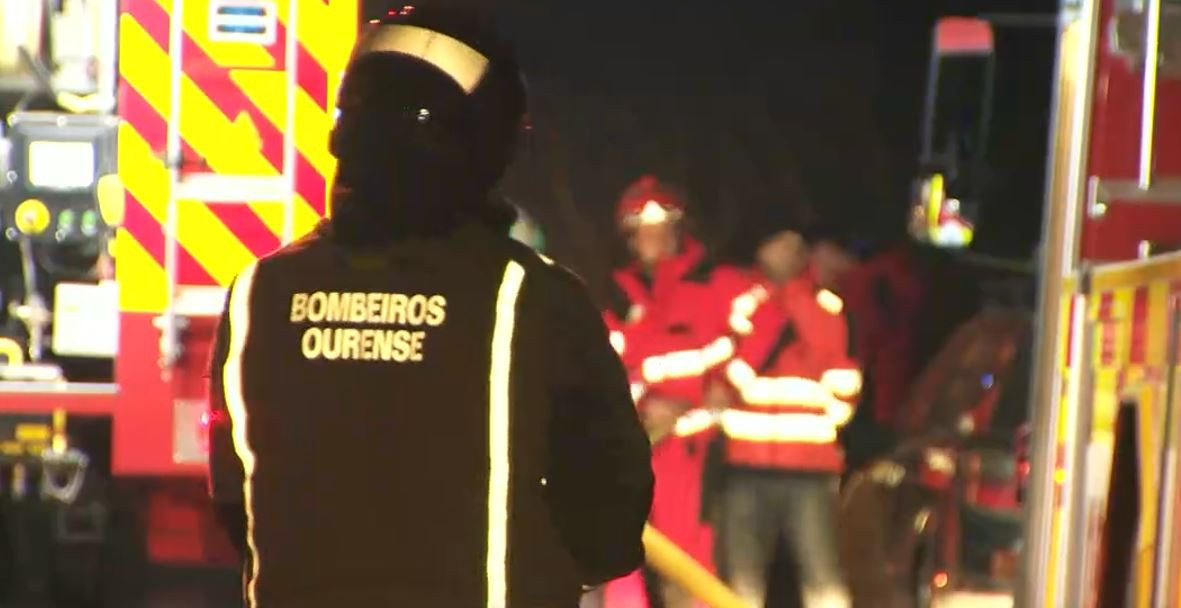 Bomberos de Ourense actuando en a Finda da Marquesa