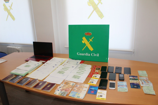 Desarticulada una organización y detenidas 4 personas en Málaga a raíz de una estafa informática a una empresa de Lugo