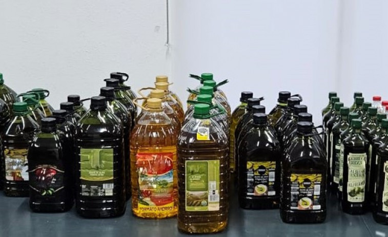 Cinco detenidos en Arteixo por robar más de 250 botellas de aceite de oliva, valoradas en unos 2.500 euros