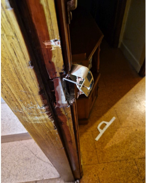 Detenido en Vigo tras agredir a su expareja y reventar la puerta de su domicilio