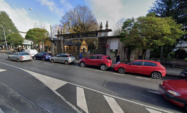 Parque da Milagrosa en la Avenida da Coruu00f1a de Lugo en una foto de Google Street View