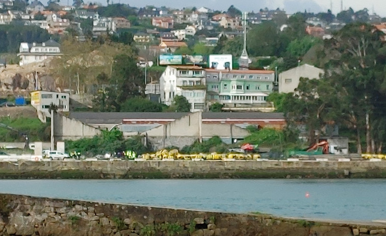Derribadas las últimas chabolas en A Pasaxe (A Coruña) en medio de un gran despliegue policial