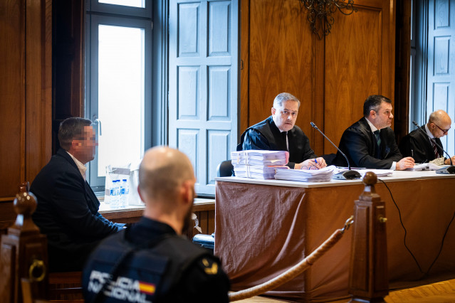 El acusado de matar con su coche en marzo de 2022 a Jéssica Méndez durante el juicio.