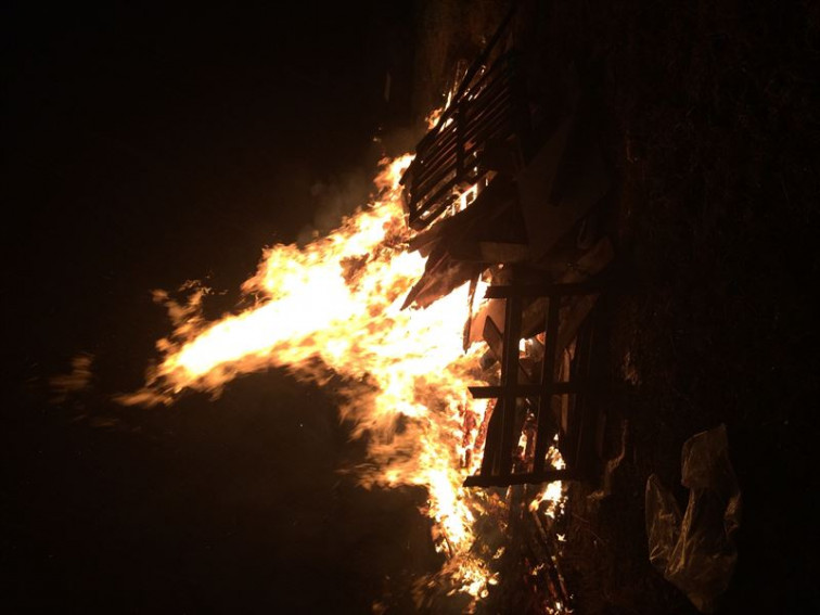 Ingresan a dous homes con queimaduras graves e sacan un mozo do mar na Coruña