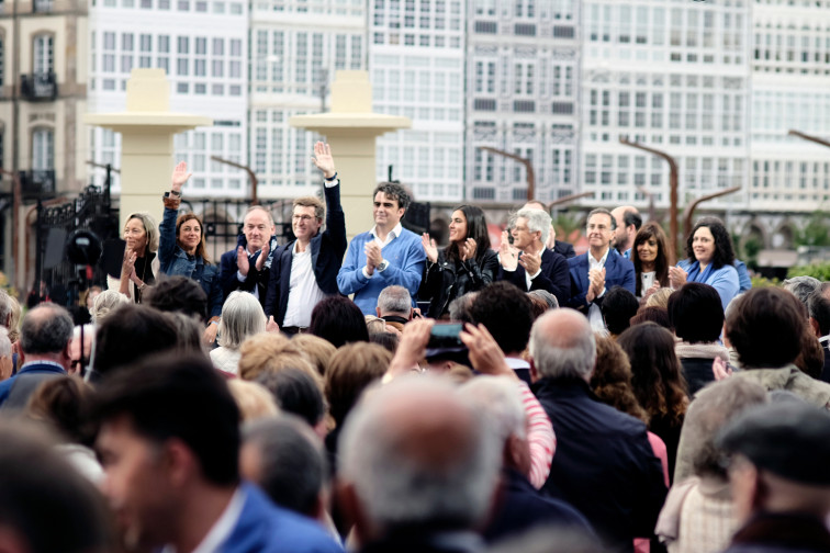Os partidos rematan a campaña coa cabeza posta nos teléfonos que deberán descolgar o luns