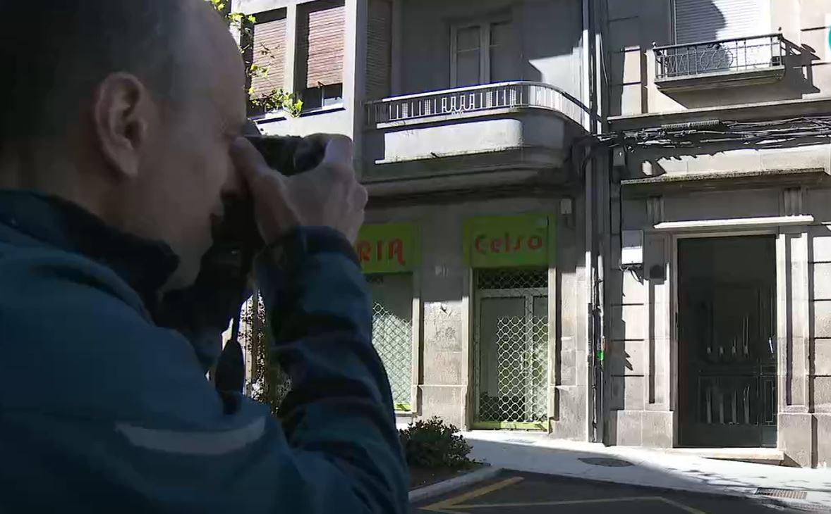 Portal de Celso Emilio Ferreiro que la Guardia Civil rebentu00f3 en un de los registros de la Operaciu00f3n Vodka en una foto de CRTVG