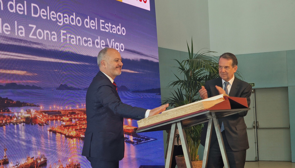 David Regades tomando posesión de nuevo como Delegado del Estado en la Zona Franca de Vigo.