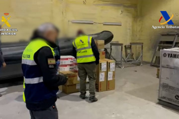 Imagen de un registro dentro de la operación 'Vodka' contra fabricantes de narcolanchas en Ourense y Pontevedra para grupos del Estrecho
