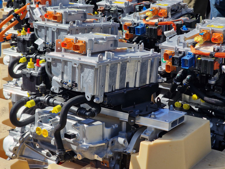 Afectados por los motores de Stellantis se movilizan ante la fábrica de Vigo para pedir una solución