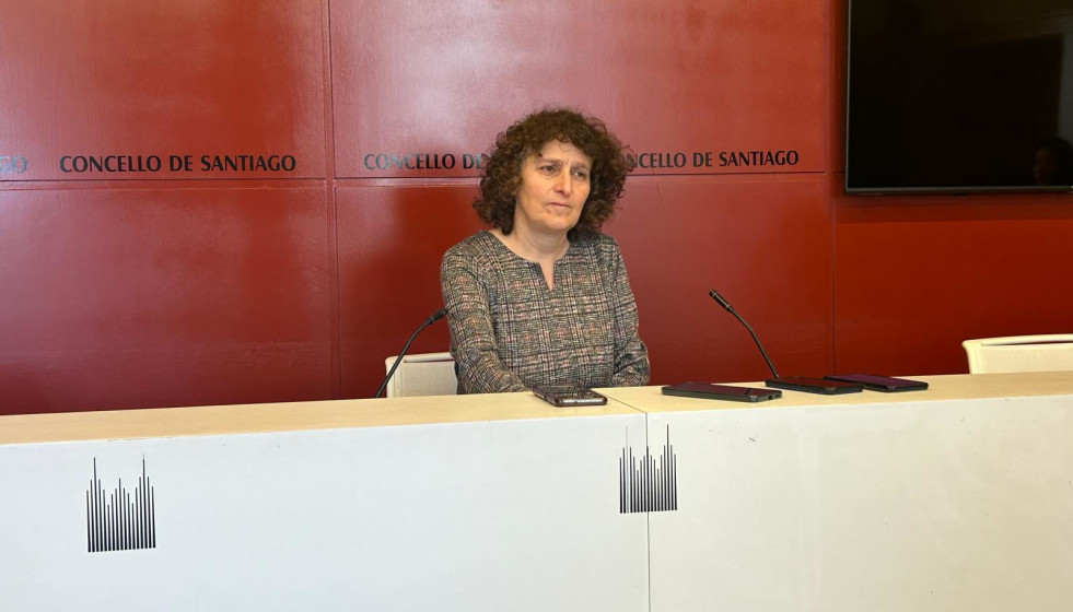 La alcaldesa de Santiago, Goretti Sanmartín, en rueda de prensa