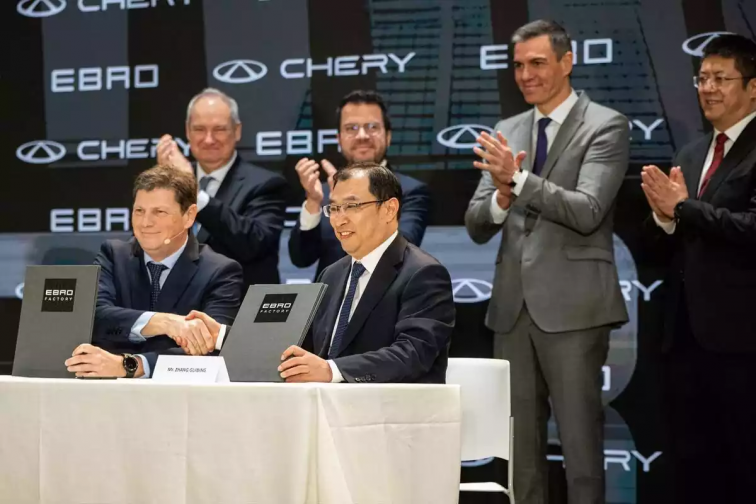 Bienvenida a Catalunya la empresa automovilística china Chery