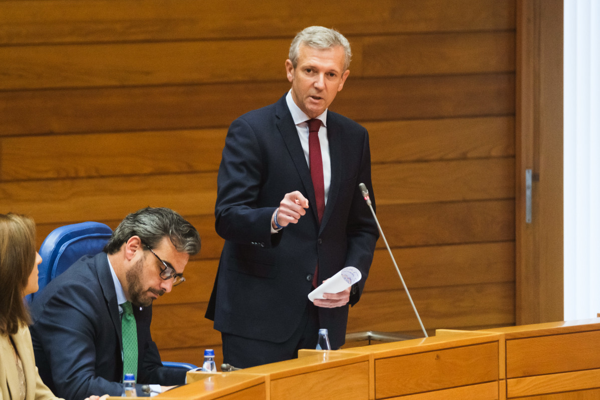 El presidente de la Xunta, Alfonso Rueda, en la sesión de control de la Cámara