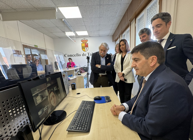 El subdelegado del Gobierno en Ourense deja el cargo al jubilarse como funcionario del Sergas