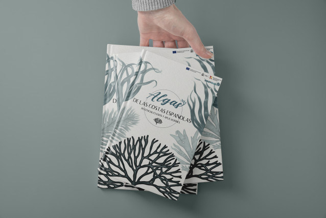 Archivo - Libro sobre algas.