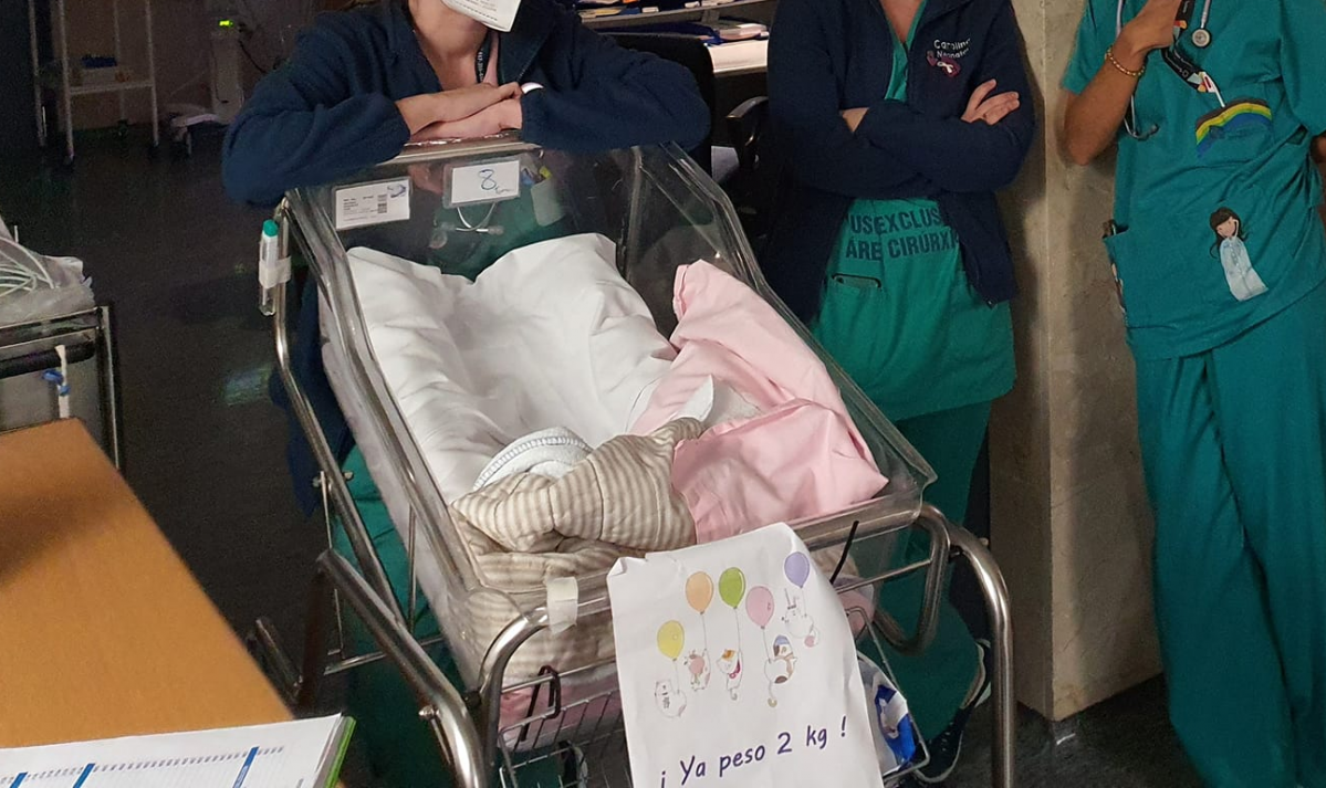 Servicio de neonatologu00eda del Hospital Clu00ednico Universitario de Santiago en una foto de su Facebook